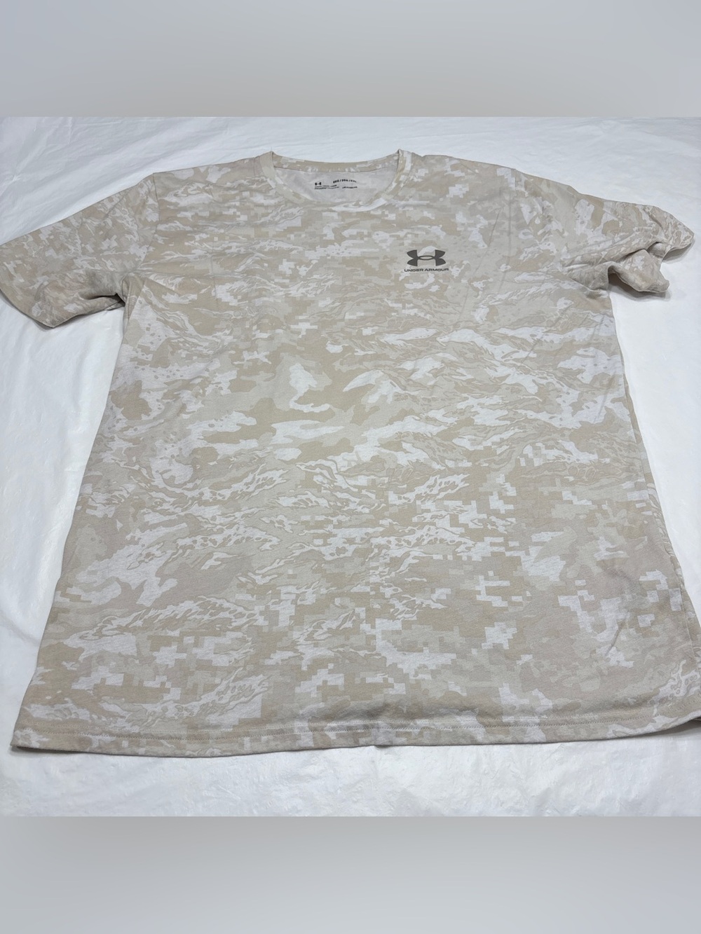 Under Armour Loose Hear Gear Beige Camo Short Sleeve T Shirt Men’s XXL